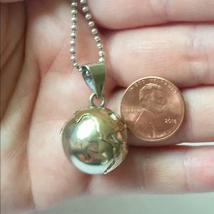 Vintage Jewelry - GLOBE Sterling Silver 925 Necklace Earth planet Vintage Jewelry - GLOBE Sterling Silver 925 Necklace Earth planet